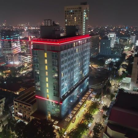 Hotel Aria Centra Surabaya Exterior foto