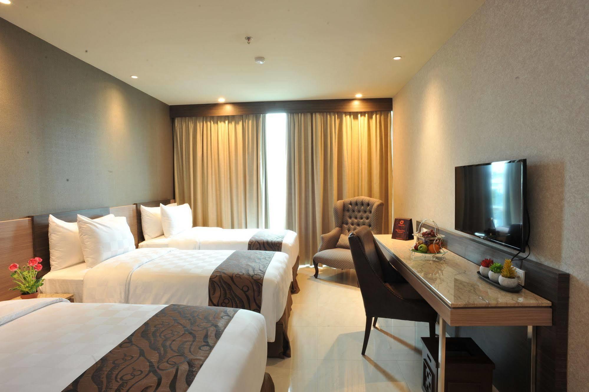 Hotel Aria Centra Surabaya Exterior foto