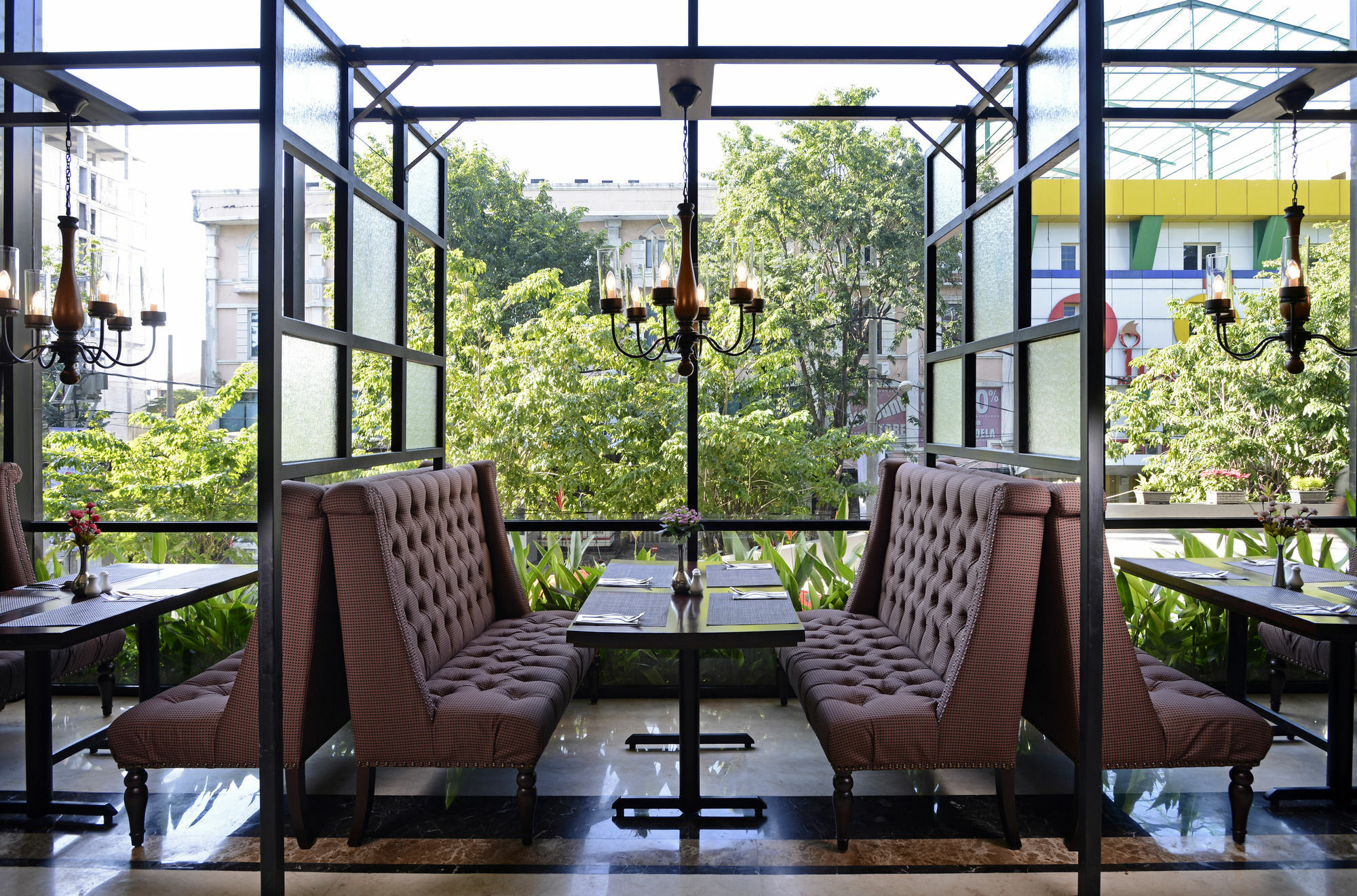 Hotel Aria Centra Surabaya Exterior foto